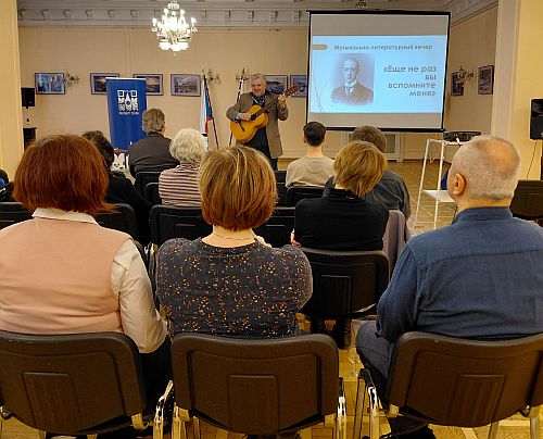 pohled_ze_salu.jpg
